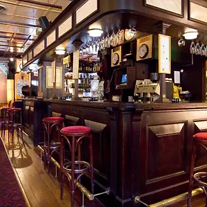 Hotell Astoria, Geneve